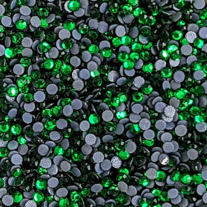 10SS GRASS GREEN Hot Fix Rhinestones - 10 gross